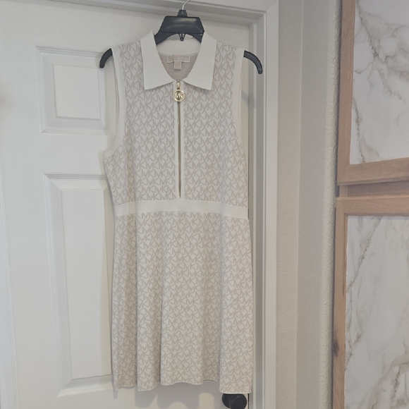 Michael Kors Cream & Gold Patterned Dress only XL . Matching Jacket available - Picture 5 of 8